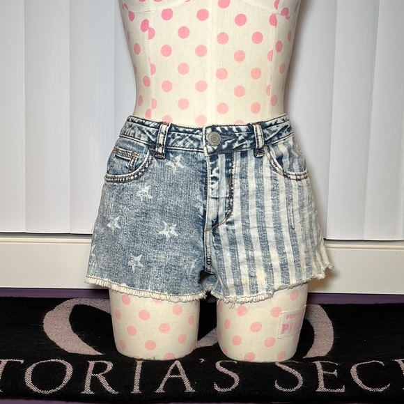 NWOT Mossimo High-Rise Faded Denim Stars & Stripes Shorts Size 5 - Picture 2 of 9
